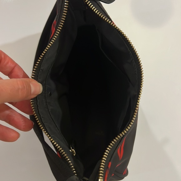 Kate Spade The Little Better Sam Kisses 💋 Small Shoulder Bag - Picture 7 of 7